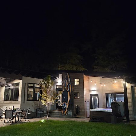 Luxe Lake Cabin Hot Tub Grill Firepit Ev Charger Onalaska 외부 사진