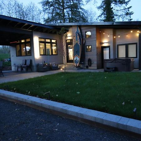 Luxe Lake Cabin Hot Tub Grill Firepit Ev Charger Onalaska 외부 사진