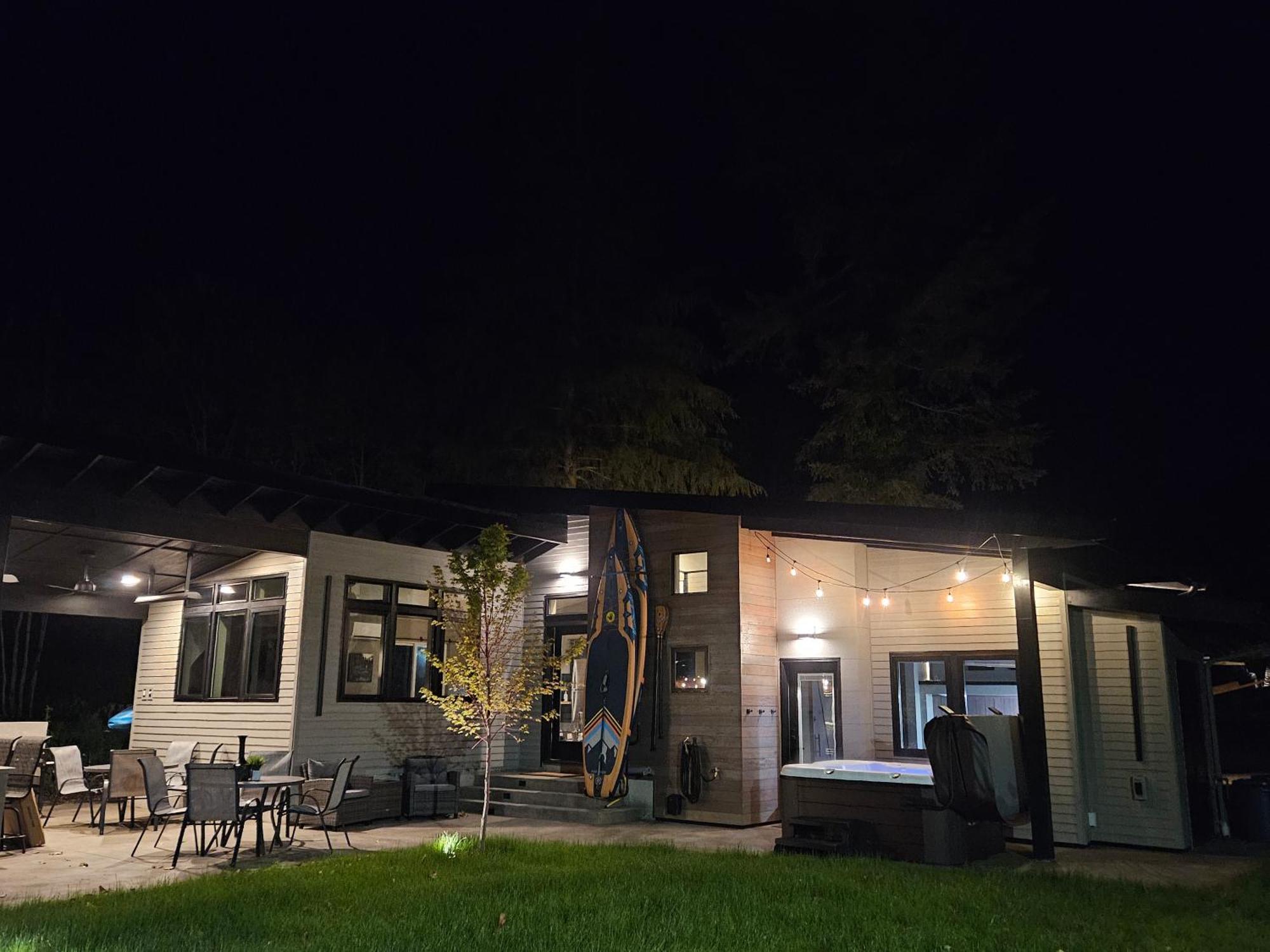 Luxe Lake Cabin Hot Tub Grill Firepit Ev Charger Onalaska 외부 사진