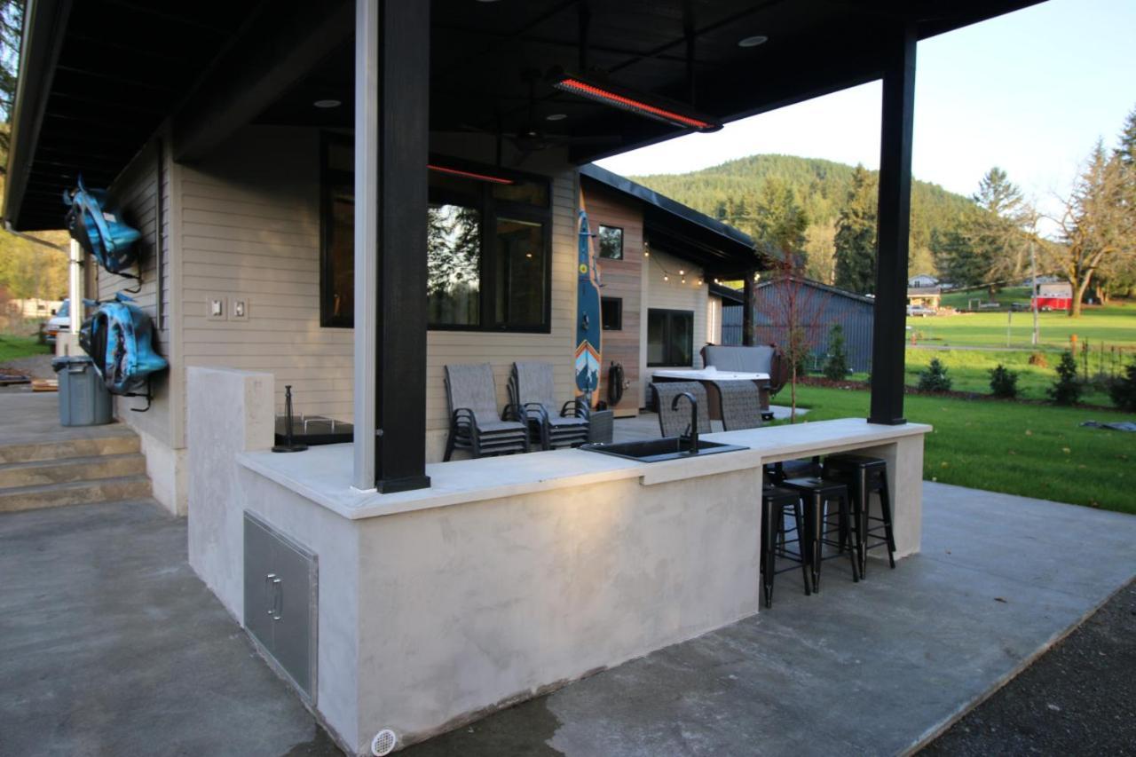 Luxe Lake Cabin Hot Tub Grill Firepit Ev Charger Onalaska 외부 사진