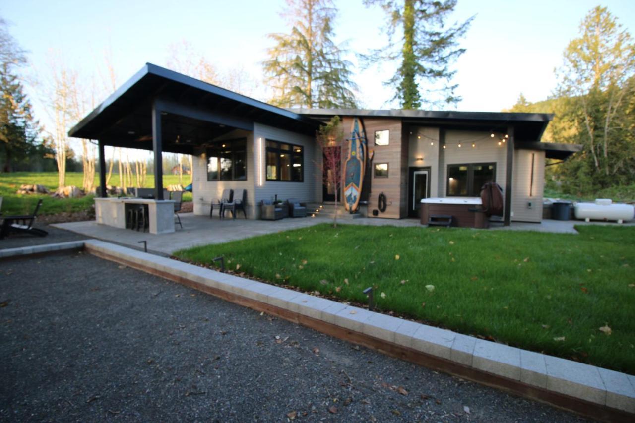 Luxe Lake Cabin Hot Tub Grill Firepit Ev Charger Onalaska 외부 사진