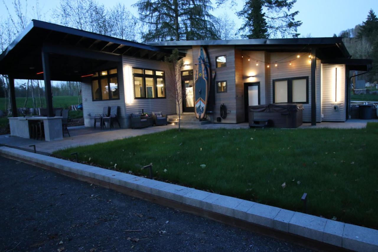 Luxe Lake Cabin Hot Tub Grill Firepit Ev Charger Onalaska 외부 사진