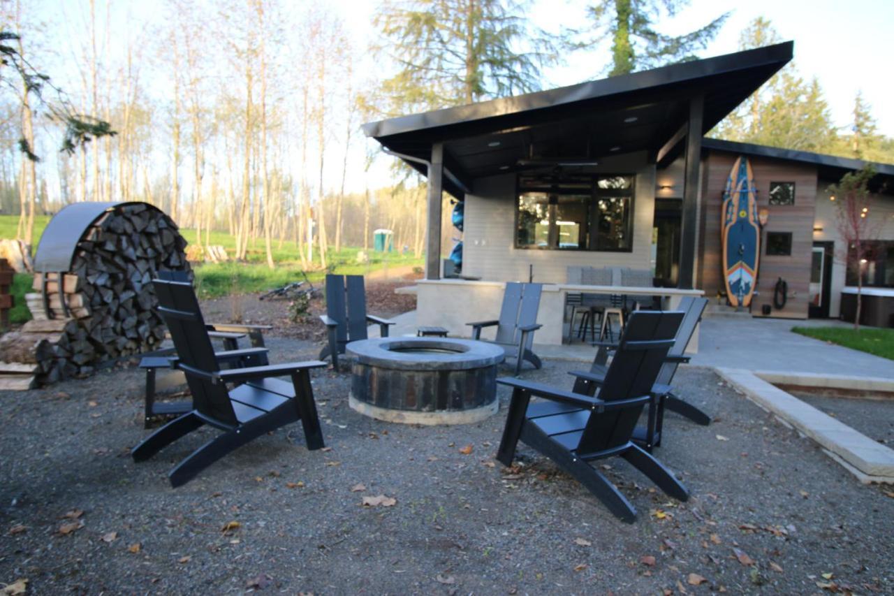 Luxe Lake Cabin Hot Tub Grill Firepit Ev Charger Onalaska 외부 사진